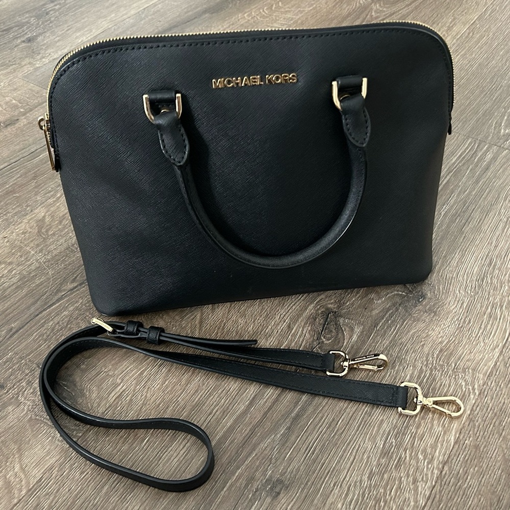 Michael Kors Cindy Dome LG Satchel Black & Gold Saffiano Leather